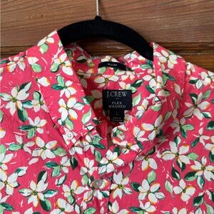 J. Crew Factory men’s short sleeve shirt. Pink. Slim fit. Size large.